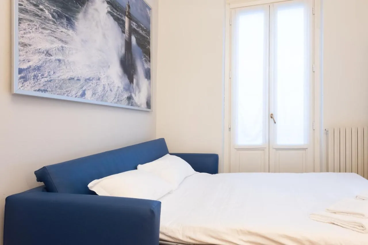 Porta Venezia Elegant Penthouse With Terrace Appartement Milaan