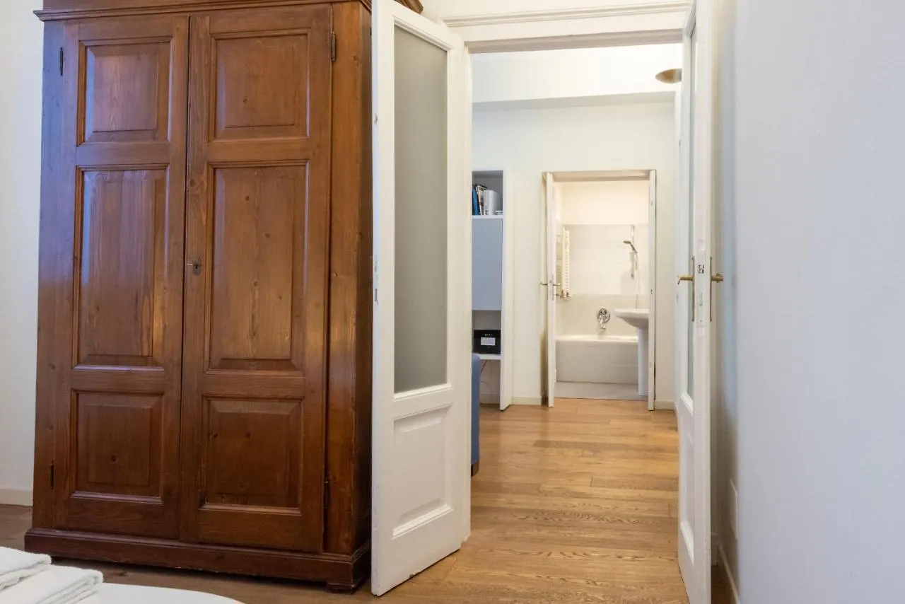 Apartamento Porta Venezia Elegant Penthouse With Terrace Milán Italia